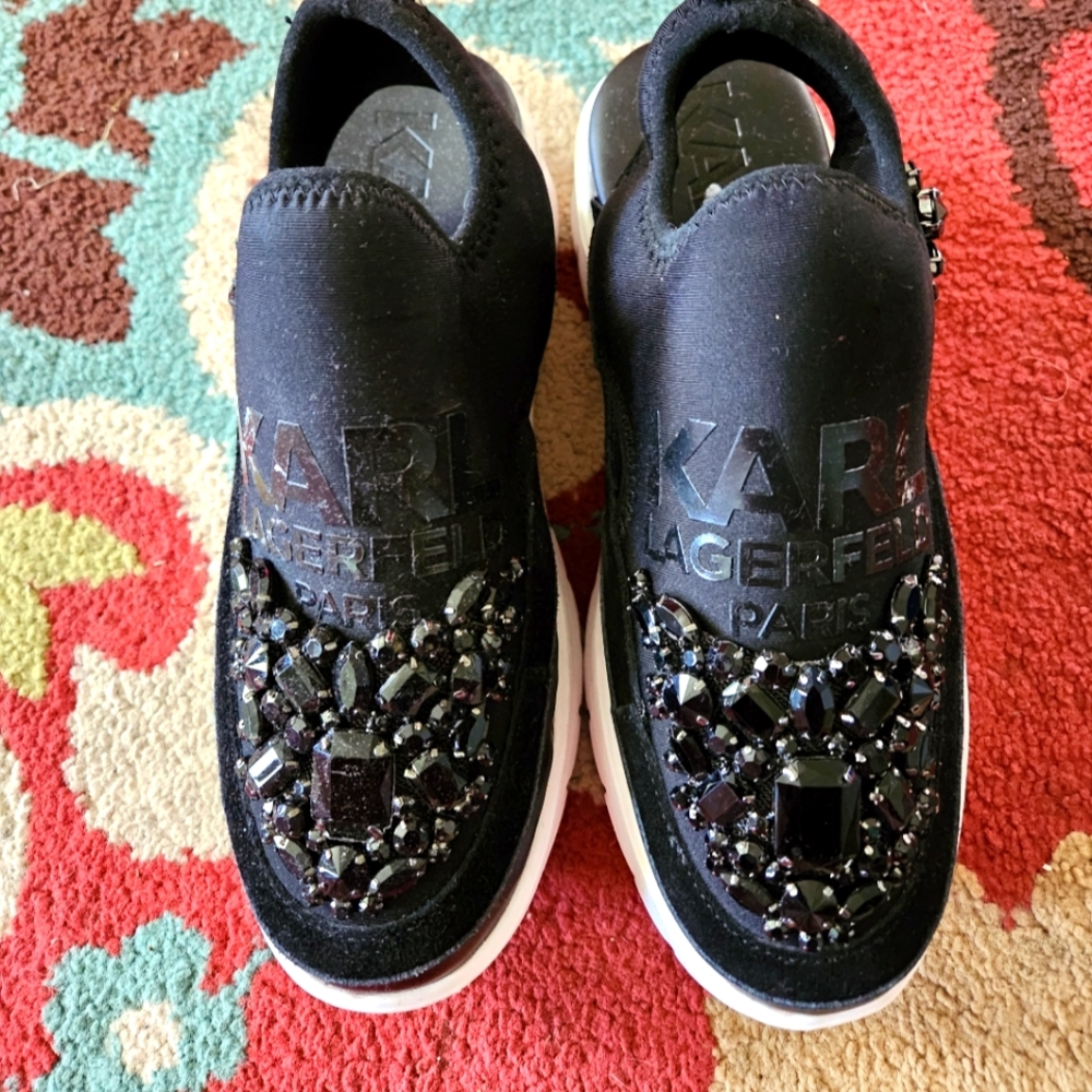BLACK SUMMER SHOES